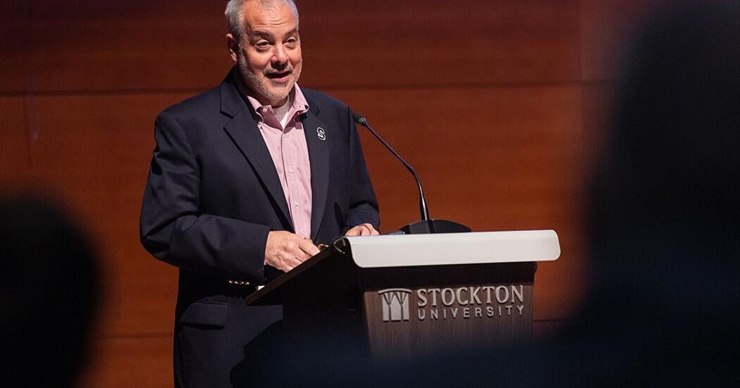 Stockton board approves new $450,000 contract with president