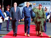 Presidente Jerí llegó a la ciudad de Quito para participar del XVI Gabinete Binacional Perú