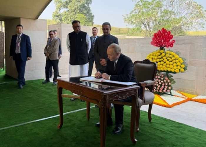 Mahatma Gandhi anticipated new, more just, multipolar world order: Putin