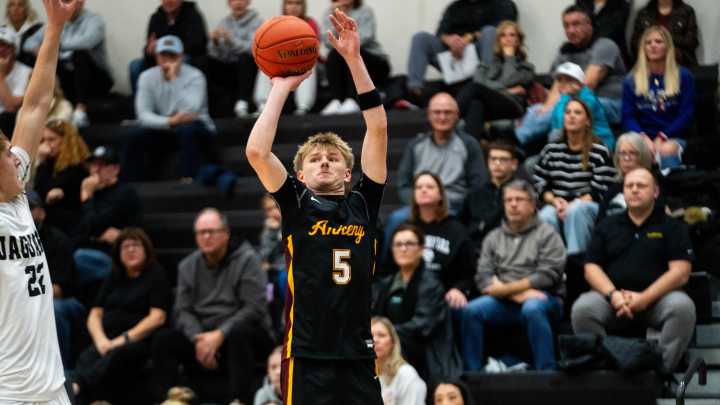 Ankeny boys basketball holds off Ankeny Centennial in rivalry matchup
