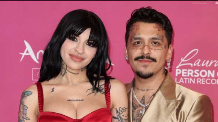 Demanda Christian Nodal a Cazzu; señala haber dado más de 12 millones en manutención