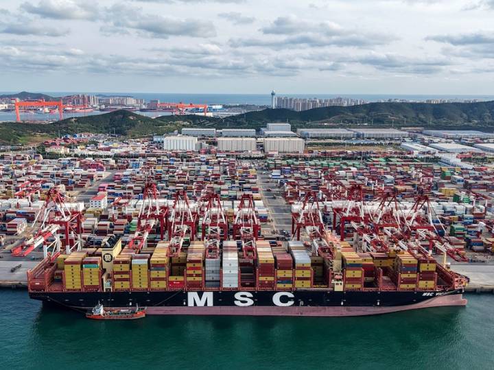 China's trade surplus hits $1 trillion for first time ever