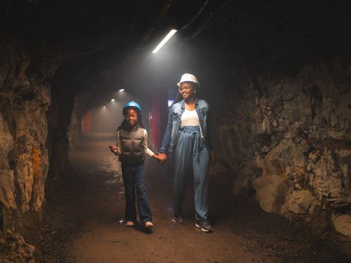 Use Canada Strong passes to visit Science North and Dynamic Earth