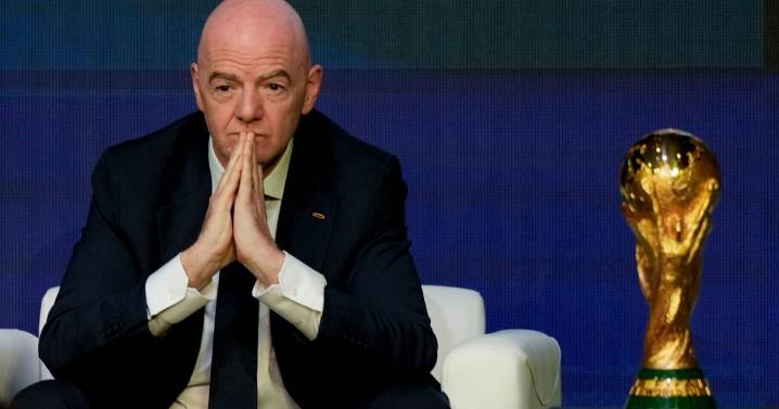 Zelenskyy discusses peace talks; FIFA accused of betrayal