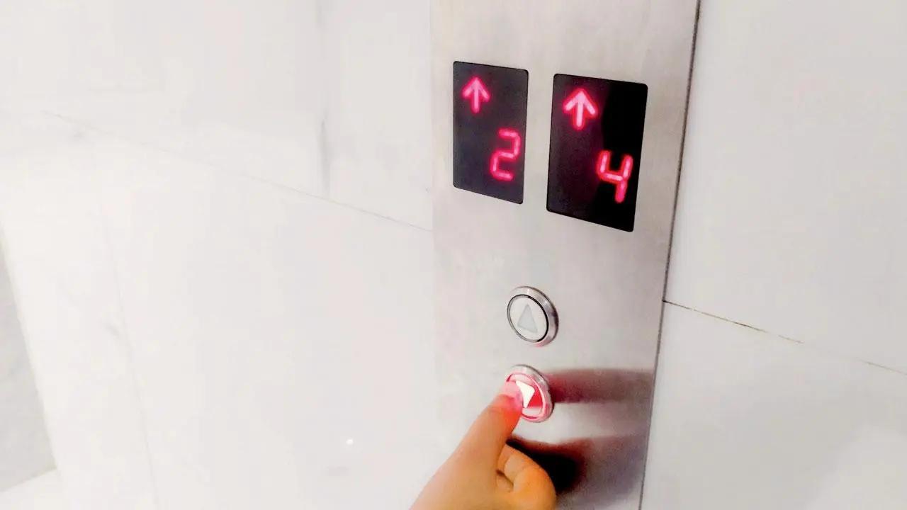 Four injured after lift for patients collapses at hospital in Thane