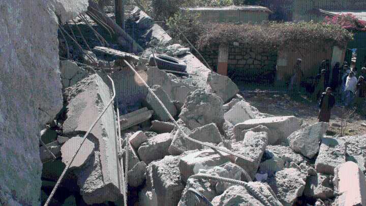 Pakistan, Afghanistan trade heavy fire days after failed peace talks