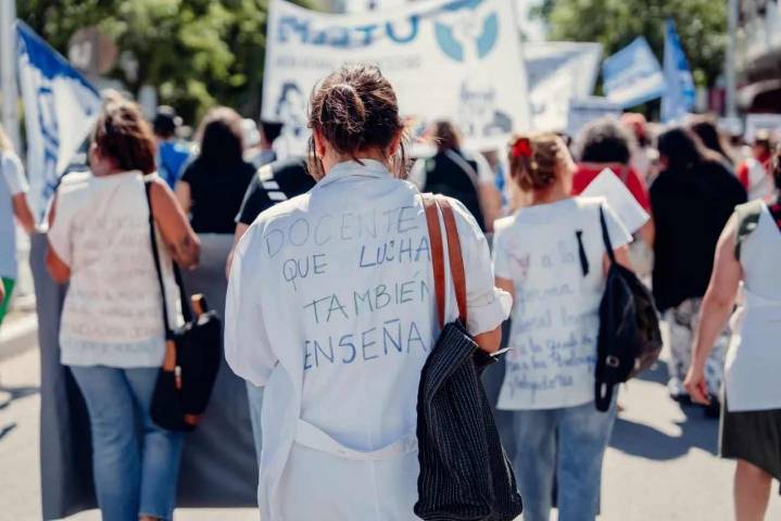 Interna docente: la Agrupación Rosa Verde de Utelpa reclama “otra forma de conducción”