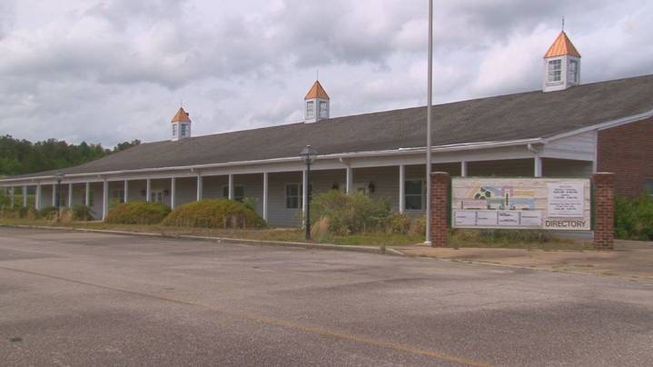 Santee Outlet Mall set for demolition in 2026