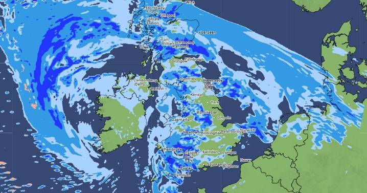 Met Office issue new Storm Bram weather maps showing when heavy rain will stop amid urgent warnings
