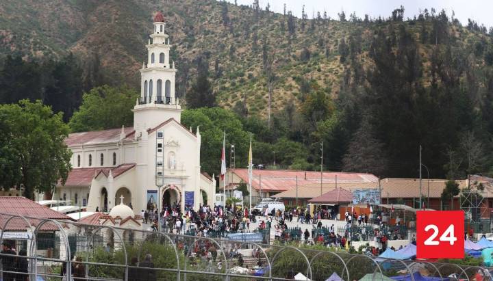 Se desplomó repentinamente: reportan muerte de caballo durante peregrinación a Lo Vásquez