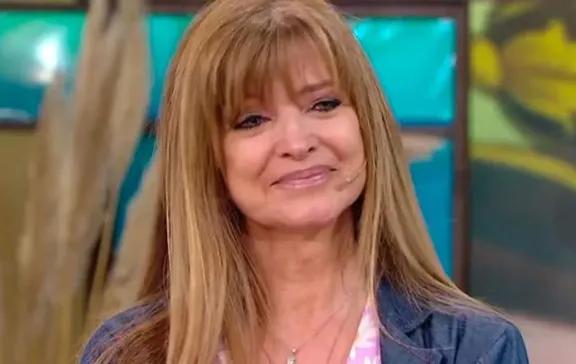 Adriana Salgueiro rompió en llanto al relatar las amenazas de muerte y la vigilancia que sufrió