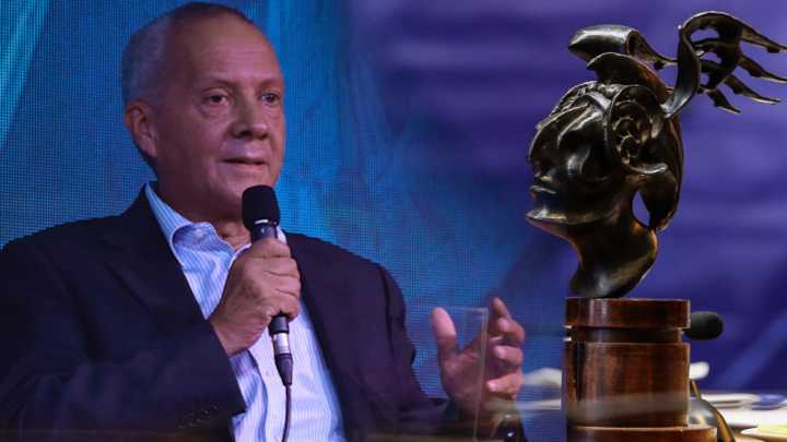 Iván Mendo Reportero de N+ Guadalajara Recibe Premio Jalisco de Periodismo por su Trayectoria