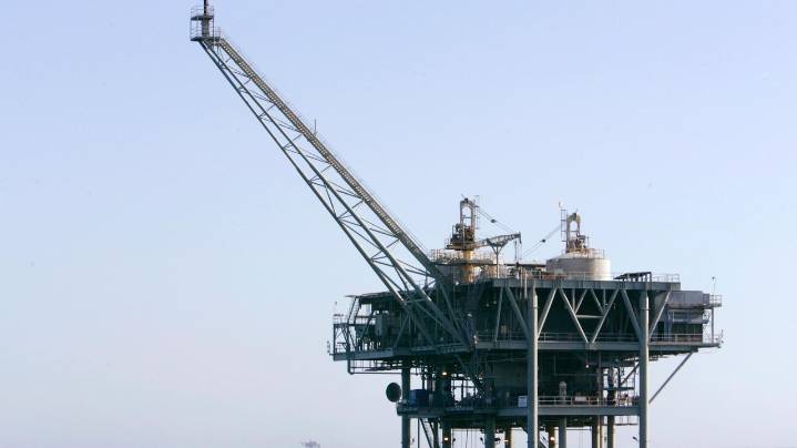 Florida congressional Republicans tell Trump to keep oil drilling off state's coasts