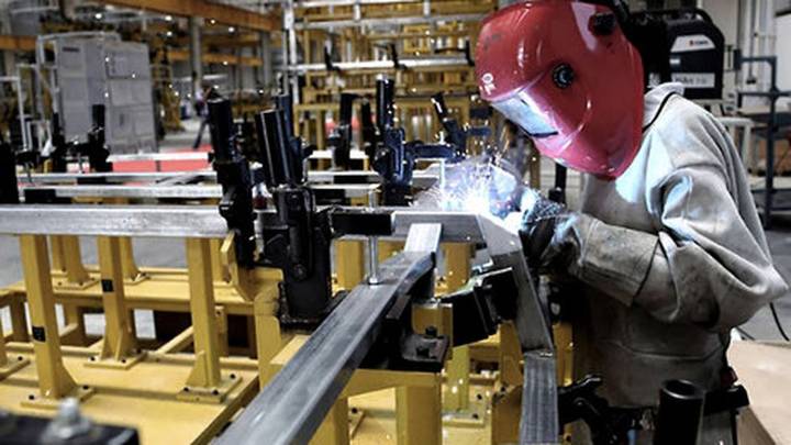 Sindicatos industriales alertan sobre pérdida de empleo y producción