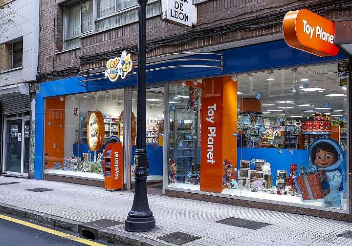 El universo TOY PLANET aterriza en Gijón