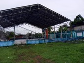 Se cayó el cerco perimetral de la cancha más usada en Tucupita