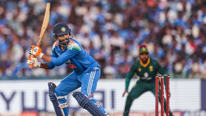 Jadeja the culprit? KL Rahul admits late-overs slump as India fail to defend 359
