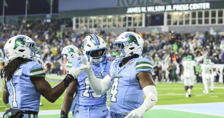 Tulane coach Jon Sumrall, players anything but distracted in historic championship victory