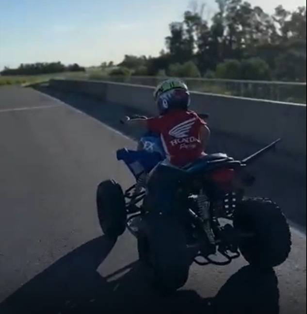 Será inhabilitado por hacer que su hijo de 5...