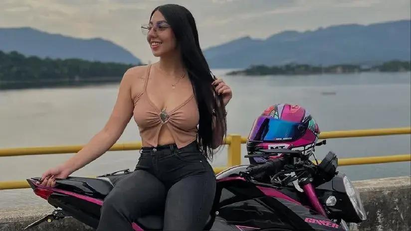 Influencer 'Bikergirl' murió en un accidente de moto horas después de publicar un mensaje premonitorio