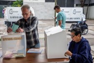 Mujeres lideran la votación en México mientras la participación masculina cae: INE