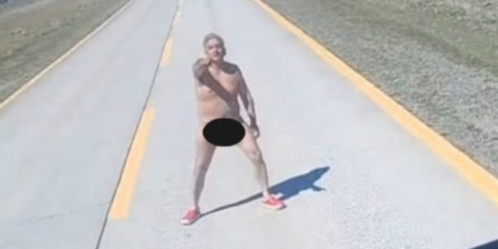 Un hombre desnudo atacó a un auto argentino y le rompió el parabrisas en una ruta de Chile