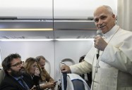 Papa pide diálogo y presión para cambio en Venezuela