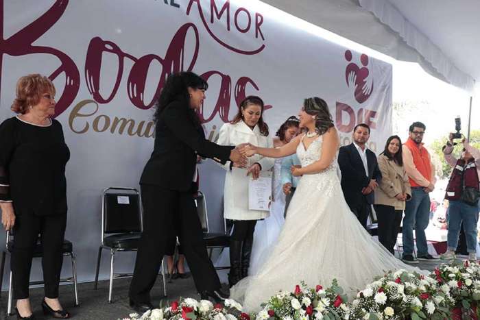 Más de 200 parejas dicen ‘sí’ al amor en bodas comunitarias de Toluca