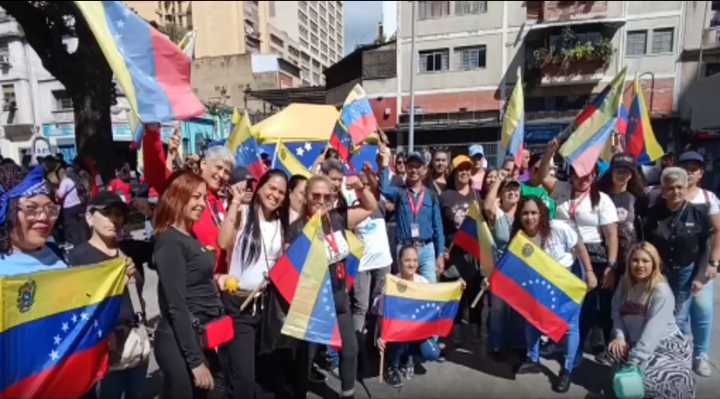 Pueblo venezolano marcha contra piratería de EE.UU. y robo de crudo