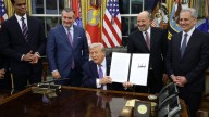 Trump firma decreto que prohíbe a los estados regular la Inteligencia Artificial