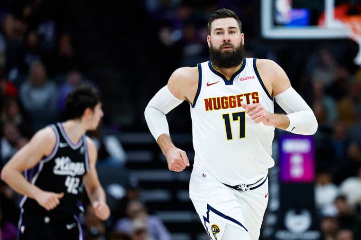 Nikola Jokic, Nuggets trounce Kings, extend road win streak