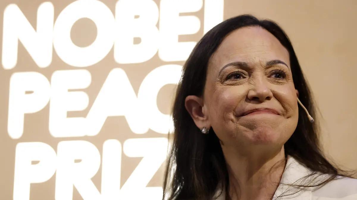 María Corina Machado dice que trabaja con EU pero niega relación con sus operaciones en el Caribe