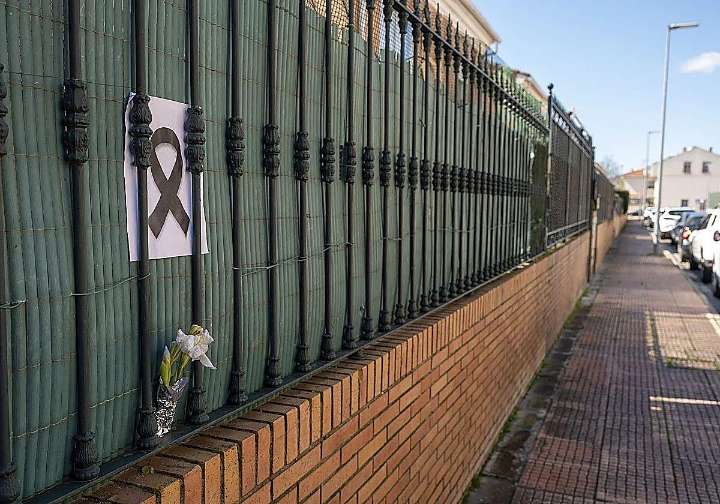 Condenan a seis años a los menores acusados de matar a una cuidadora en una vivienda tutelada en Badajoz