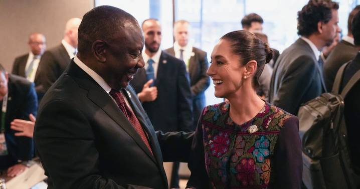 Claudia Sheinbaum, entre las 67 más elegantes del mundo junto con Bad Bunny y Rosalía