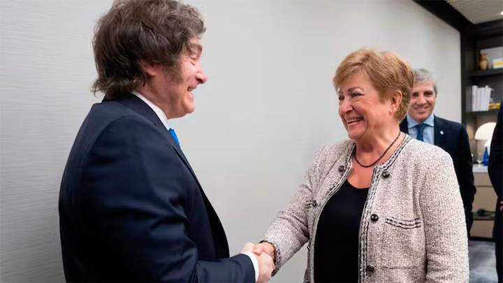 El FMI dijo que alcanzar el objetivo de reservas para fin de año “será un desafío”