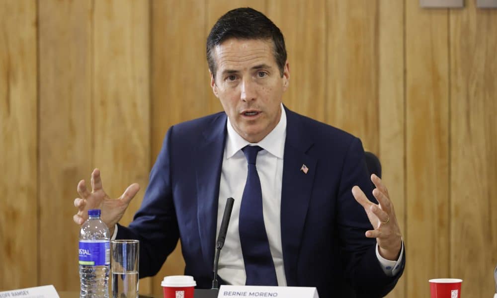 Senador republicano nacido en Colombia propone prohibir la doble nacionalidad en EEUU