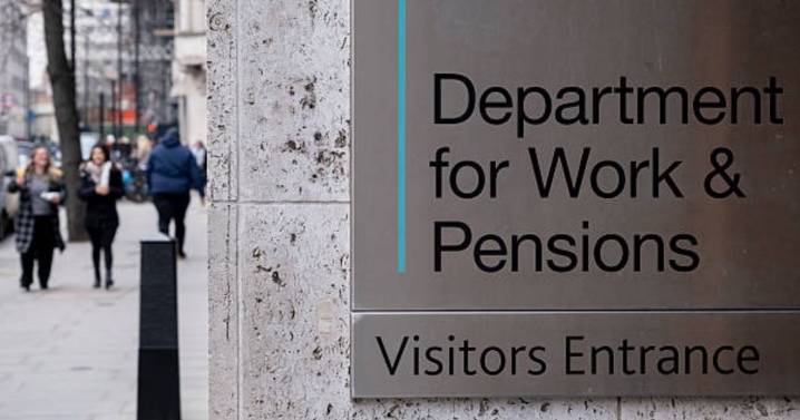 DWP four-week rule means people on one benefit could have payments stopped