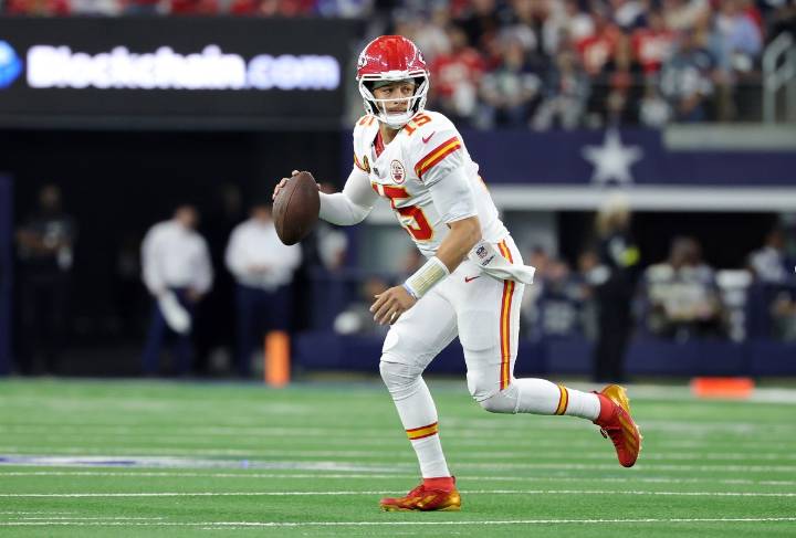 DraftKings Promo Code: Claim $300 Bonus For Texans vs. Chiefs Sunday Night Football
