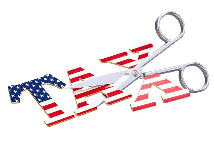 Trump cree que los aranceles ayudarían a quitar los impuestos sobre la renta