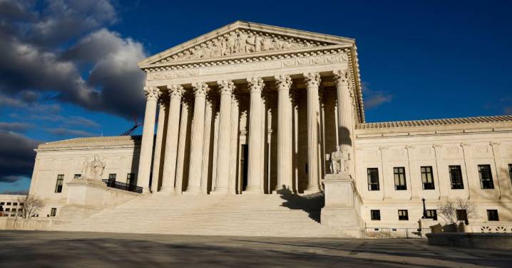 Supremo decidirá si orden de Trump para poner fin a ciudadanía por nacimiento es constitucional