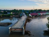 Militaries come to aid of Asia flood victims as toll nears 1,000