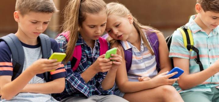 Adolescentes de Australia se quedaron sin acceso a las redes sociales tras prohibir su uso