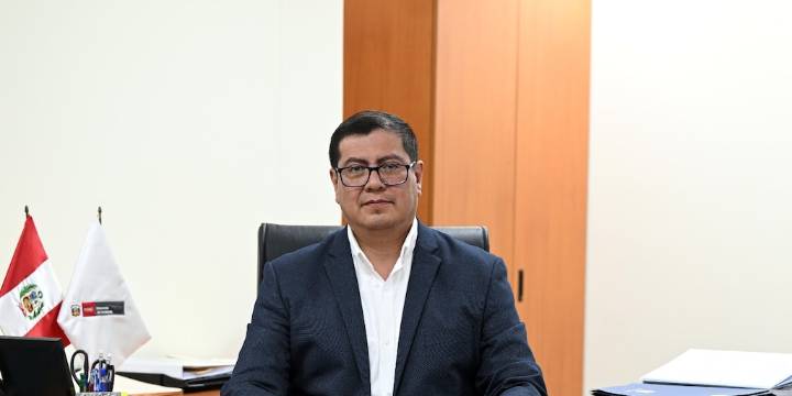 Ministro Miguel Espichán: “Estamos expuestos como país vulnerable al cambio climático y al derretimiento de los glaciares”