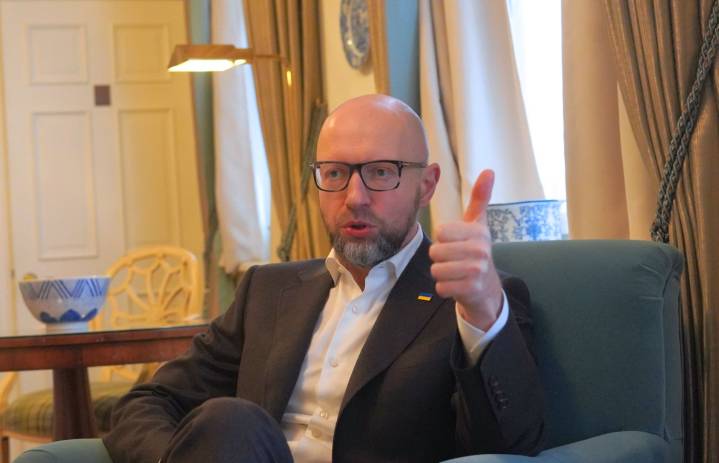 Ukrainian ex-PM says Zelenskyy may be reelected, but will not govern alone