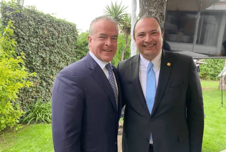 Director de Miss Universo deja el cargo en medio de acusaciones y procesos legales contra dueños de la empresa