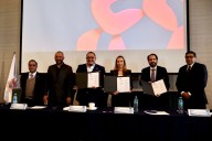 Atestigua Gobierno Municipal firma de convenio entre Banamex y CANACO Servytur...