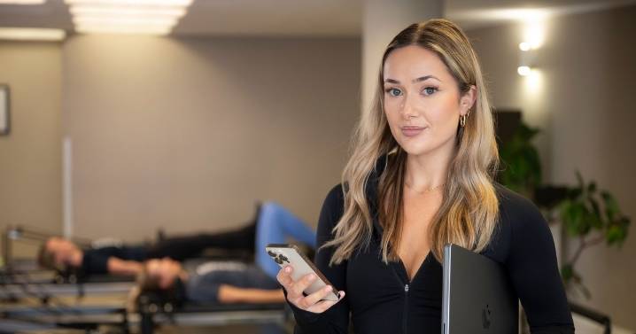 Brits dream of ditching the 9-to-5 at 53 - with women leading the charge