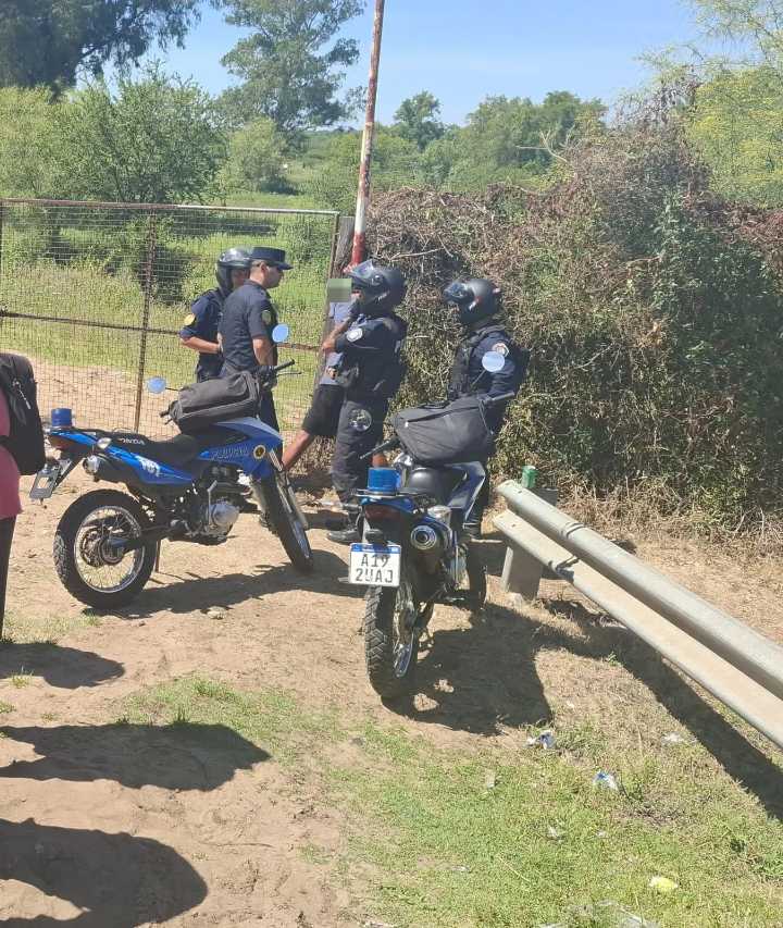 TRANSITABA CON BOCHAS DE COCAINA FUE IDENTIFICADO Y LUEGO DETENIDO.