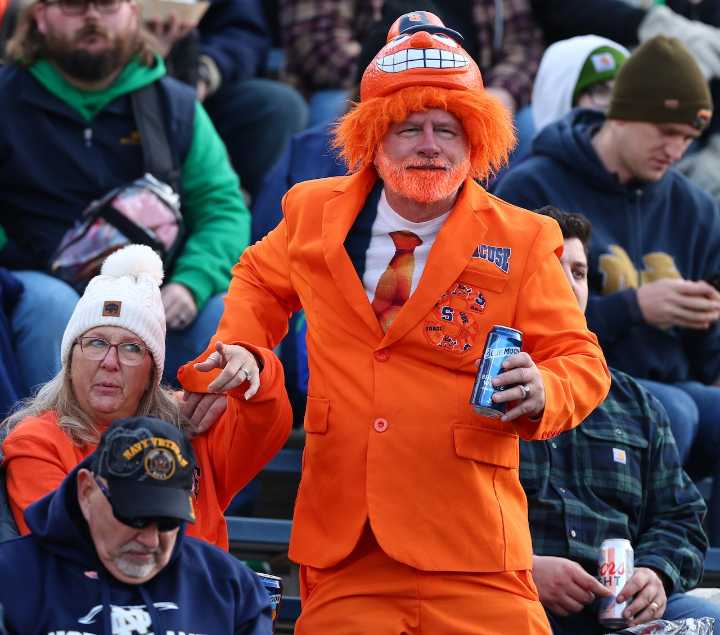 Syracuse linebacker and second-generation player will enter name in transfer portal