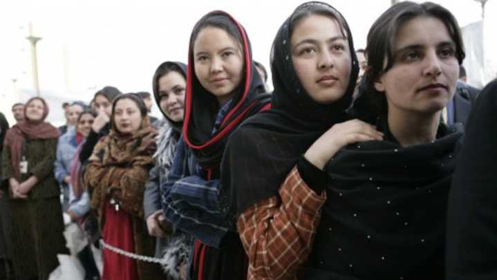 UN expert urges Taliban to reverse ban on women staff entering UN premises